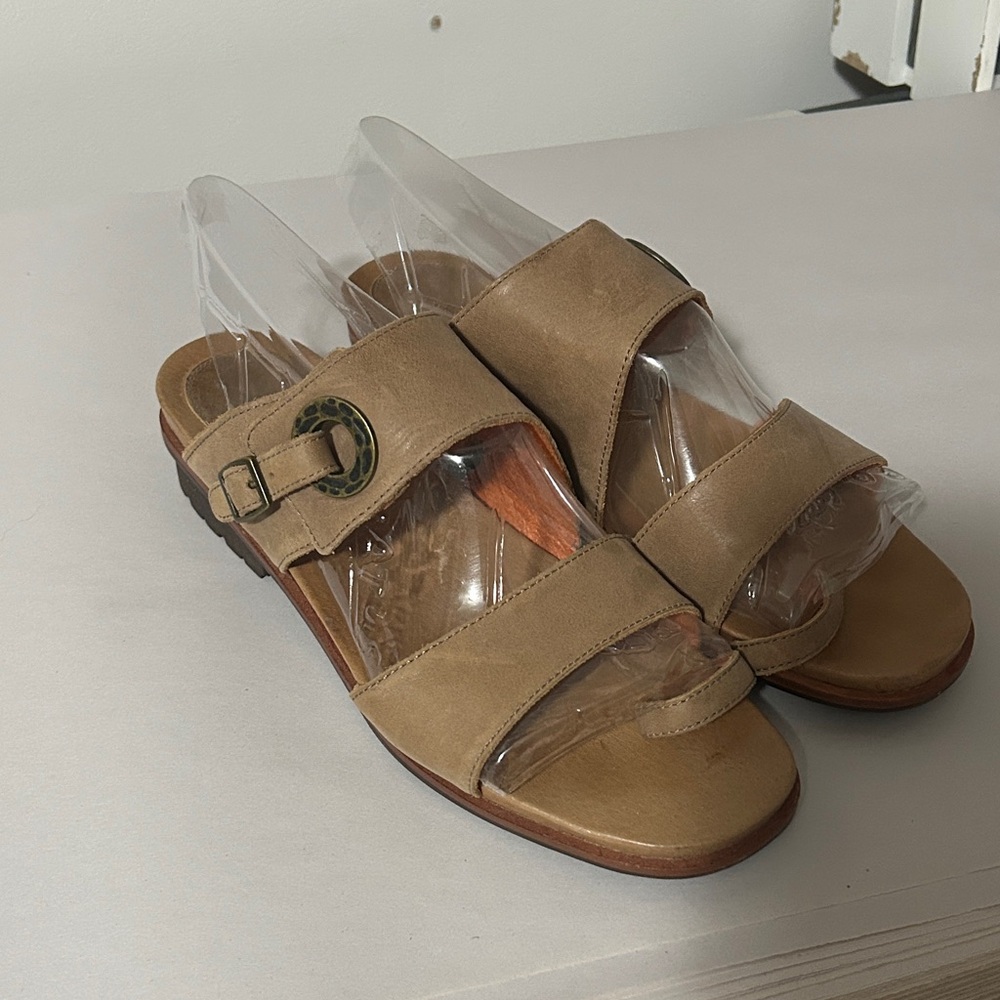 Ariat Women's Brown Slide Sandals size 9‎